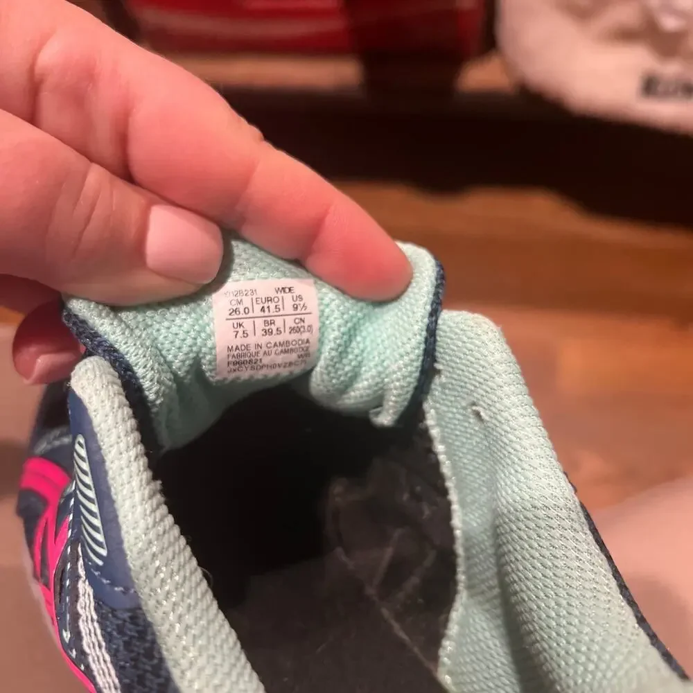 Asics smoke pet
